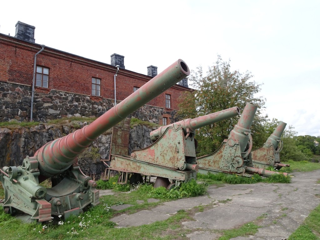 Guns of Suomenlinna