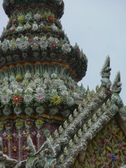 The wonderfully over-ornamented chedis at Wat Pho - Thai flower-power at its best