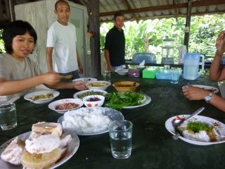 Delicious chinese noodles at Hala Bala research station, our home in the forest