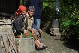 Gurung farmers, a snack stop for roasted corn and curd milk
